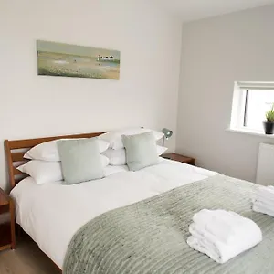 Your Space - Nelson Court Apartment