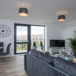 Tailored - De Havilland House Apartment